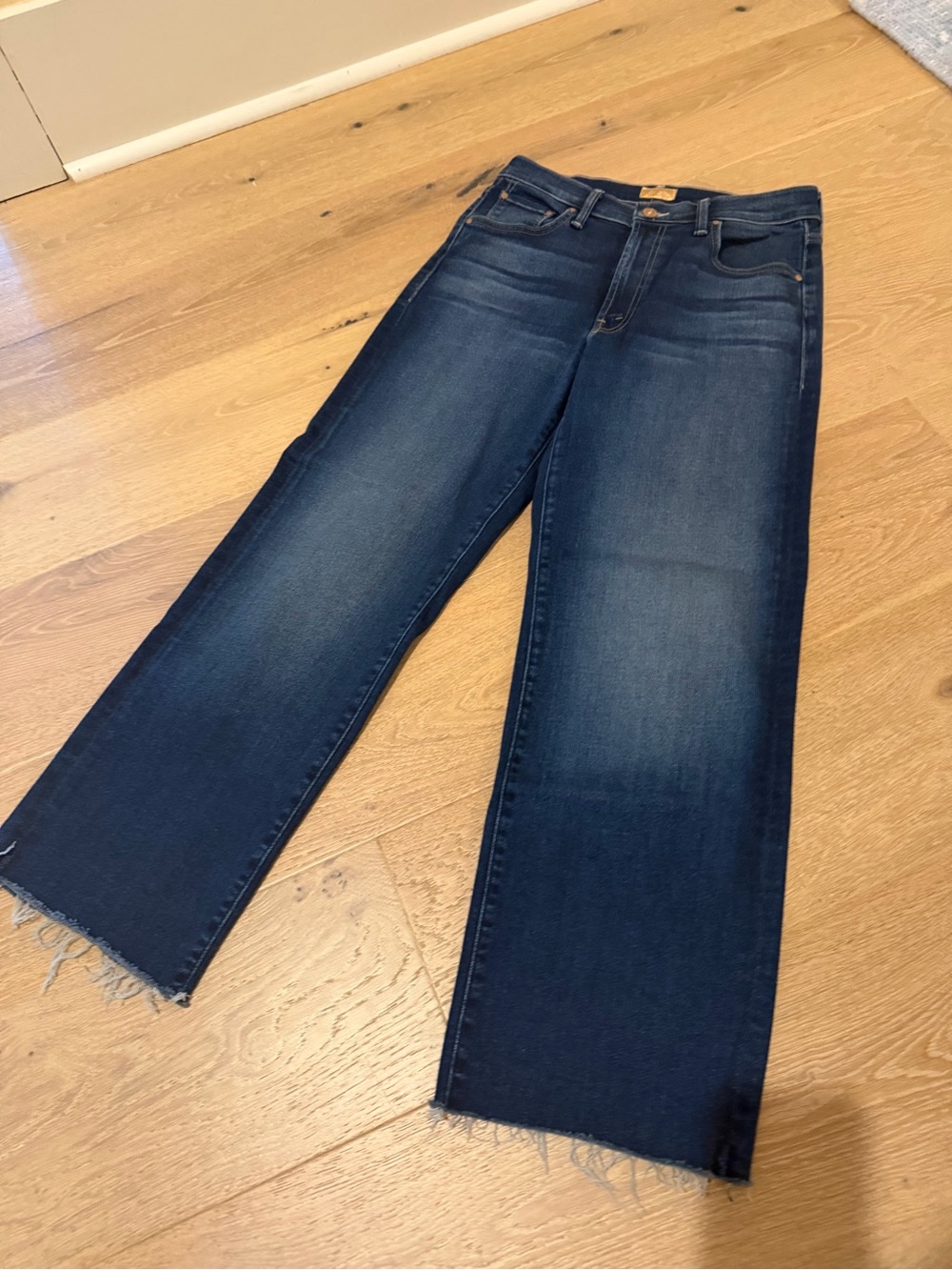Mother Mid-Rise Rambler Zip Ankle Fray in Taking Chances - Picture 6 of 9